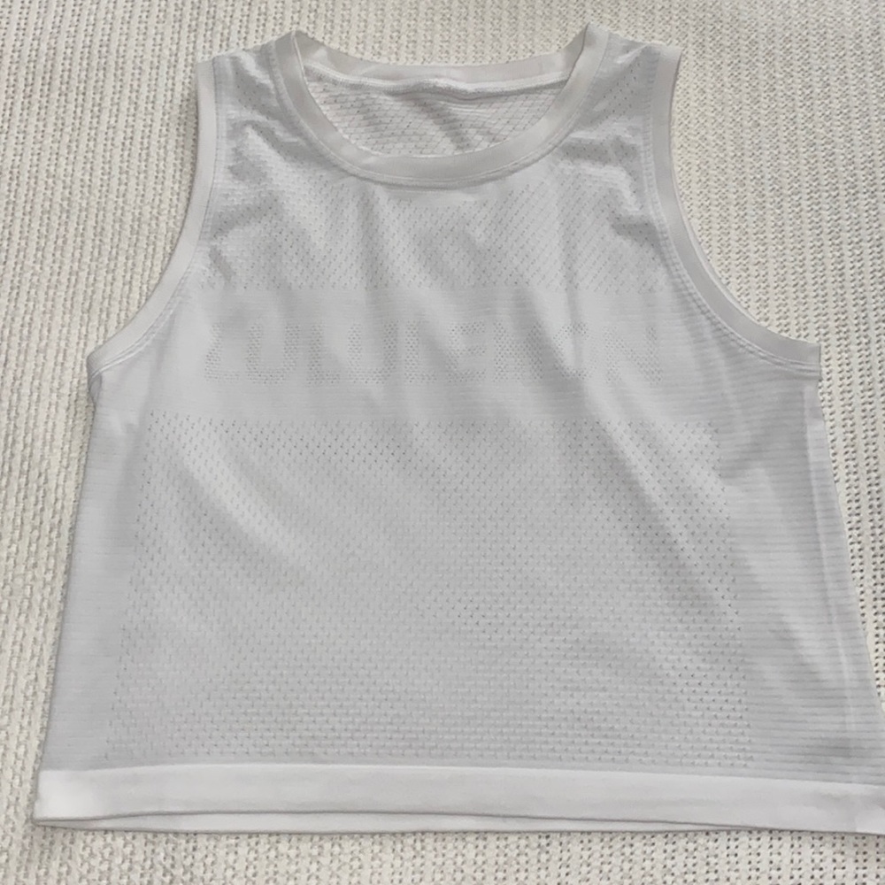 White mesh lululemon cropped tank size 4